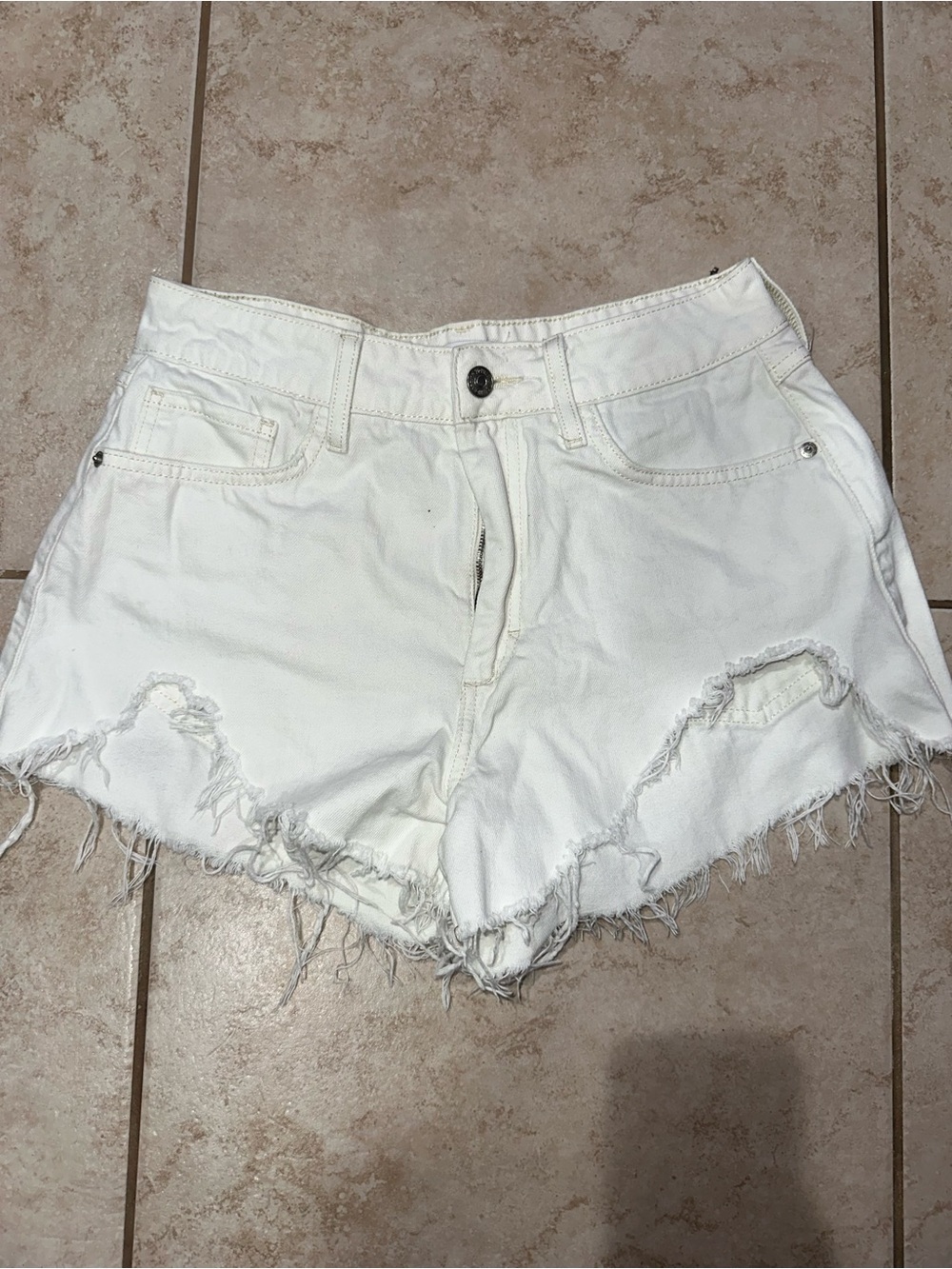Forever 21 Premium White Distressed Denim Shorts Size 27
